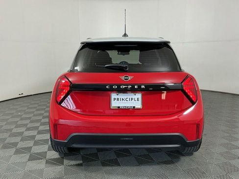 Certified 2025 MINI Cooper 2-Door Hardtop FWD image 6