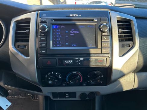 Used 2013 Toyota Tacoma PreRunner image 15