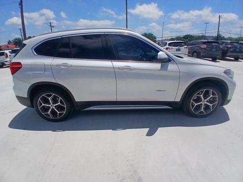 Used 2018 BMW X1 xDrive28i AWD/4WD image 4