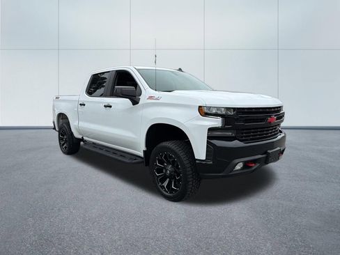 Used 2021 Chevrolet Silverado 1500 LT Trail Boss w/ LPO, Dark Essentials Package AWD/4WD image 4