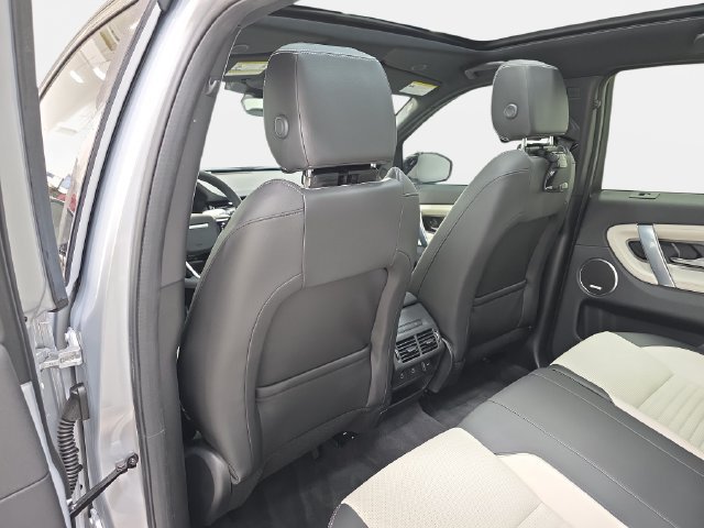 Used 2026 Land Rover Discovery Sport Landmark AWD/4WD image 12