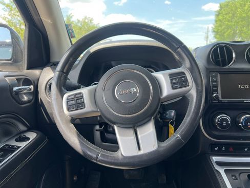 Used 2017 Jeep Compass High Altitude FWD image 18