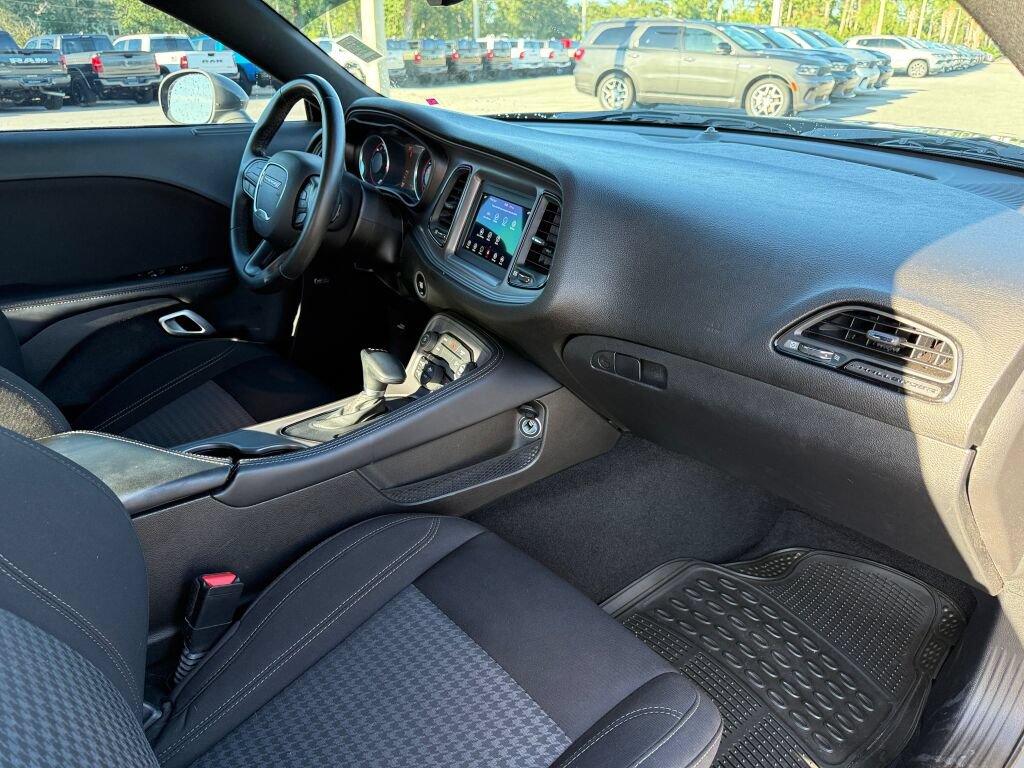 Used 2023 Dodge Challenger SXT RWD image 12