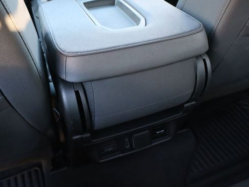 Used 2023 GMC Sierra 1500 Elevation image 42