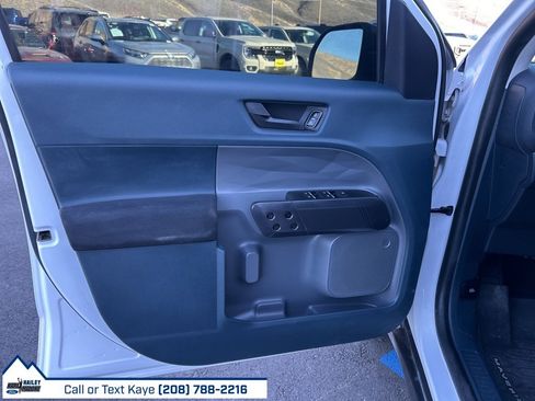 Used 2023 Ford Maverick XL image 16