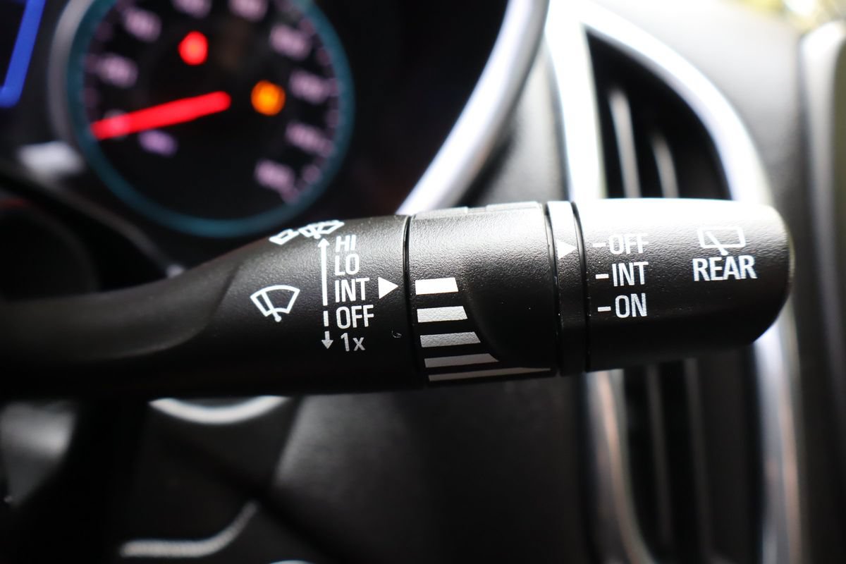 Used 2020 Chevrolet Equinox LT AWD/4WD image 32