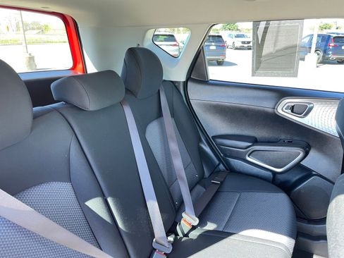 Used 2025 Kia Soul LX w/ LX Technology Package image 37