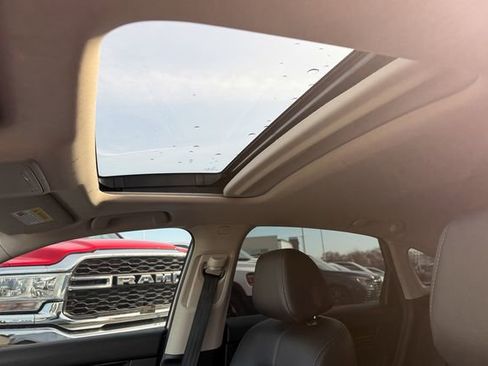 Used 2024 Honda Civic Touring image 25