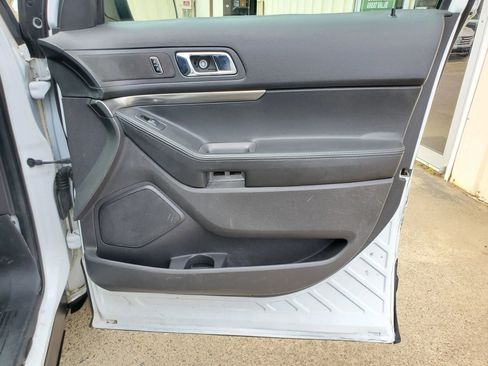 Used 2015 Ford Explorer 4WD Police Interceptor image 18