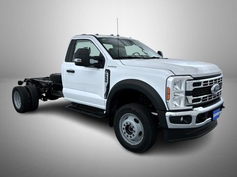 New 2026 Ford F550 4x4 Regular Cab Super Duty image 3