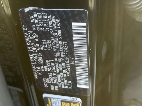 Certified 2023 Kia Sorento EX image 30