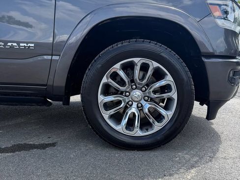 Used 2019 RAM 1500 Laramie AWD/4WD image 12
