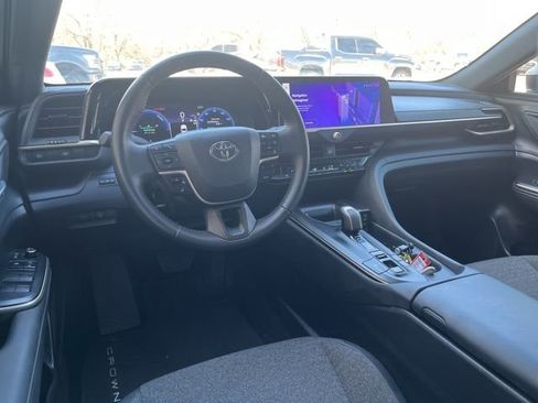 Used 2023 Toyota Crown image 31