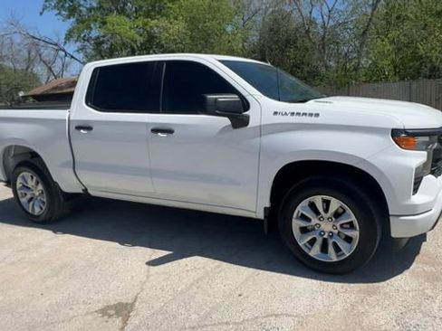 Certified 2025 Chevrolet Silverado 1500 Custom image 2