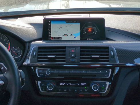 Used 2018 BMW M3 image 17