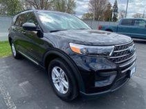 Certified 2024 Ford Explorer XLT AWD/4WD image 1