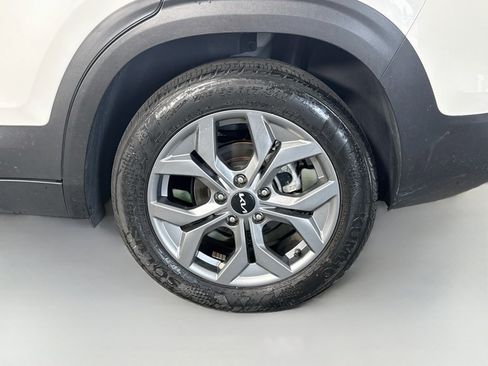 Used 2024 Kia Seltos S FWD image 37