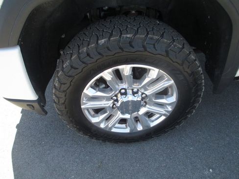 Used 2021 GMC Sierra 2500 Denali w/ Denali Ultimate Package AWD/4WD image 16