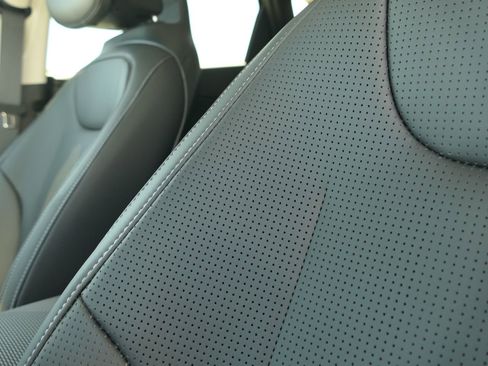 New 2025 Kia EV6 Wind image 12