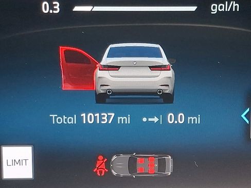 Used 2025 BMW 330i xDrive Sedan w/ M Sport Package image 21