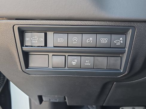 New 2026 Toyota Tundra Platinum w/ TRD Off-Road Package AWD/4WD image 22