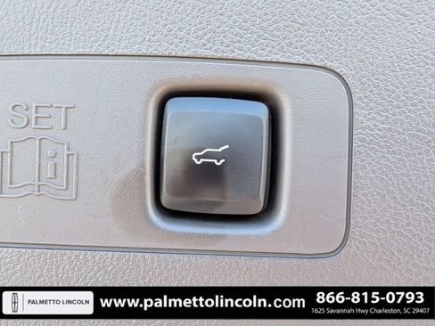 Used 2024 Lincoln Corsair Reserve w/ Equipment Group 201A AWD/4WD image 13