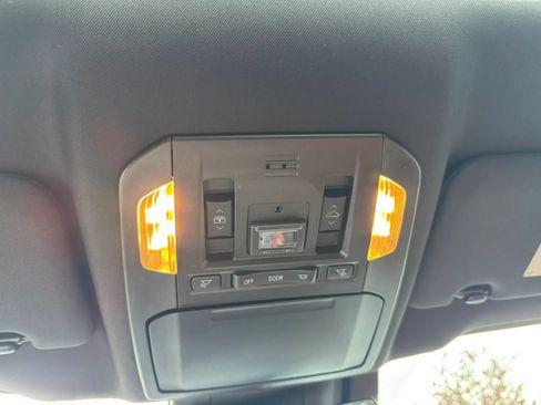 Used 2023 Toyota Highlander Platinum AWD/4WD image 44