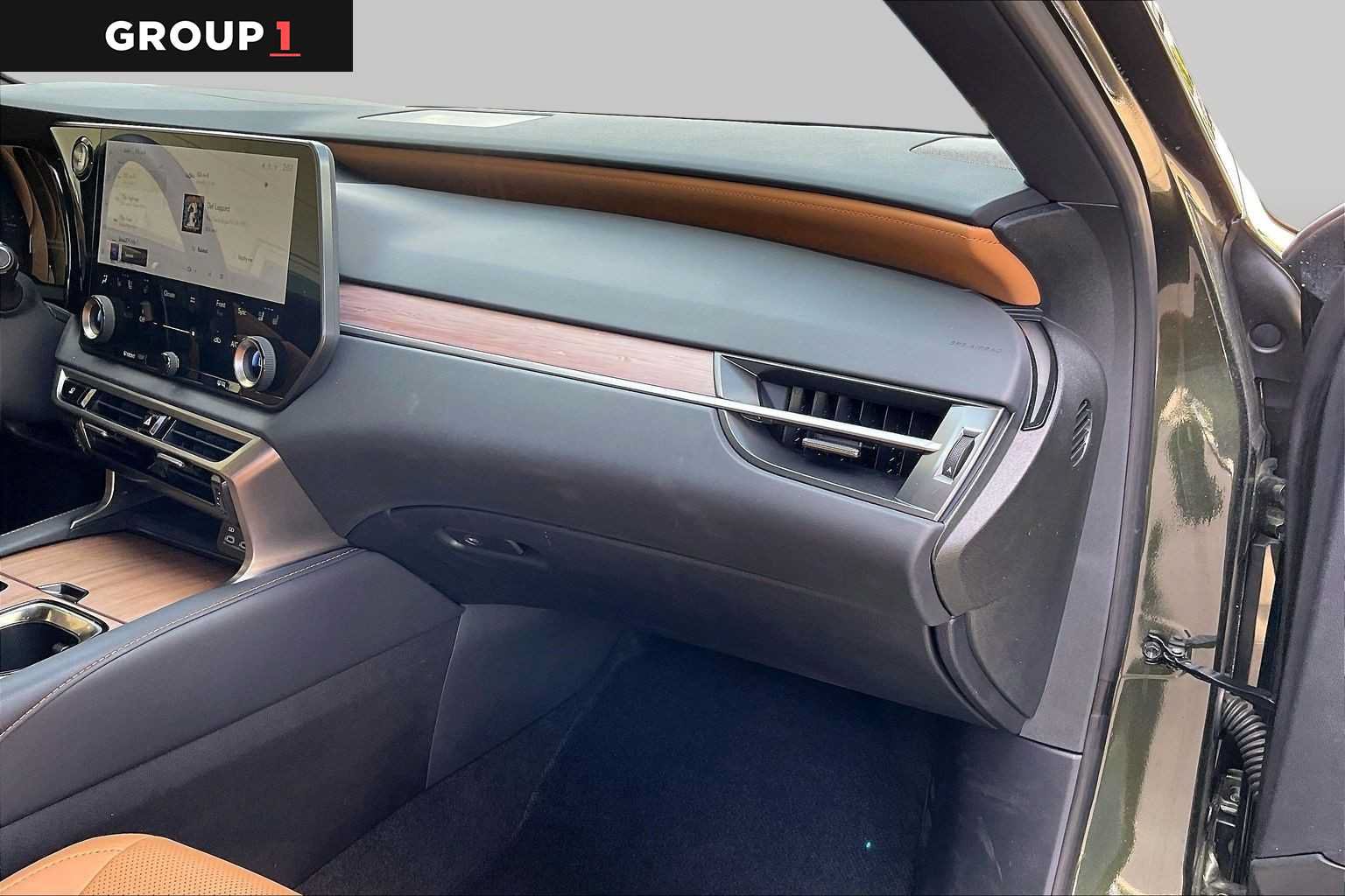 Used 2026 Lexus RX 350 Premium w/ Convenience Package FWD image 16