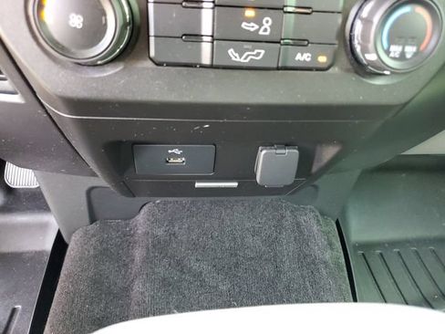 Used 2018 Ford F150 XLT RWD image 23