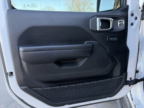 Used 2023 Jeep Wrangler Unlimited Rubicon w/ Xtreme 35 Tire Package image 17