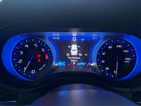 Used 2018 Chrysler 300 S AWD/4WD image 16