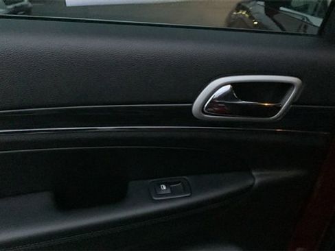 Used 2021 Jeep Grand Cherokee Limited image 20