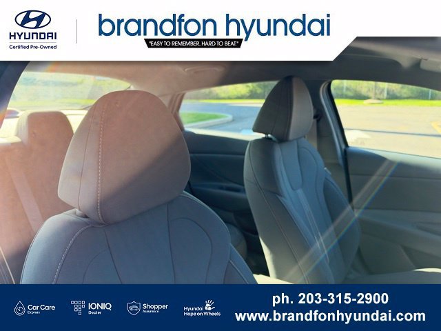 Used 2026 Hyundai Elantra Hybrid FWD image 28