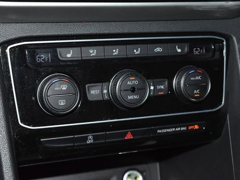 Used 2023 Volkswagen Atlas SE image 14