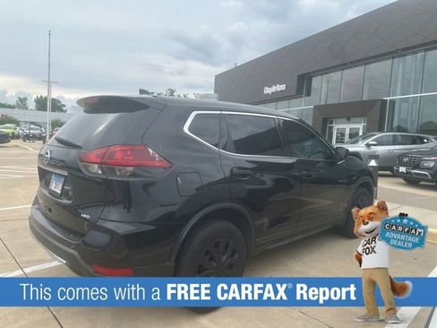 Used 2019 Nissan Rogue S AWD/4WD image 2