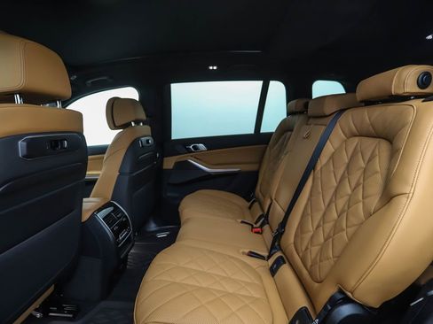 New 2026 BMW X7 xDrive40i w/ M Sport Package AWD/4WD image 22