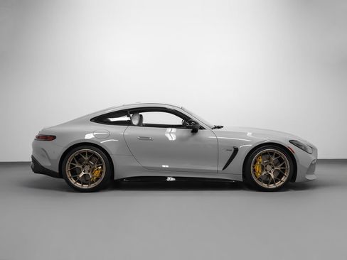 Used 2025 Mercedes-Benz AMG GT 63 image 8