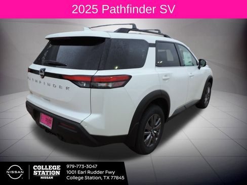 New 2025 Nissan Pathfinder SV image 5