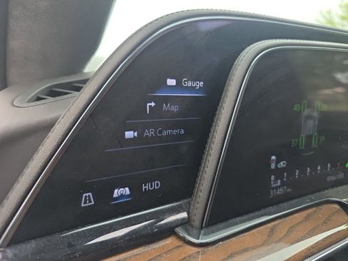 Used 2024 Cadillac Escalade ESV Sport Platinum AWD/4WD image 33