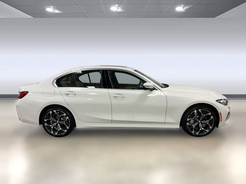 Used 2026 BMW 330i Sedan w/ Premium Package RWD image 6