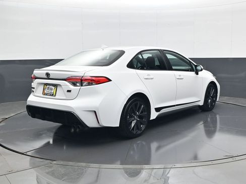 Used 2023 Toyota Corolla SE image 5