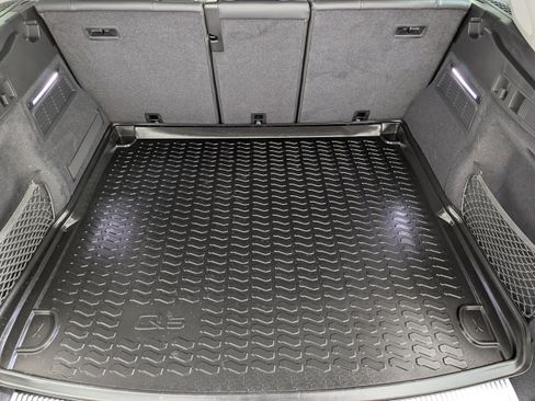 Certified 2025 Audi Q5 e Premium Plus w/ Premium Plus Package image 19