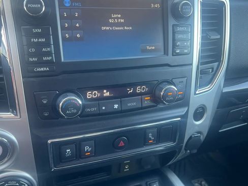 Used 2017 Nissan Titan SV AWD/4WD image 15