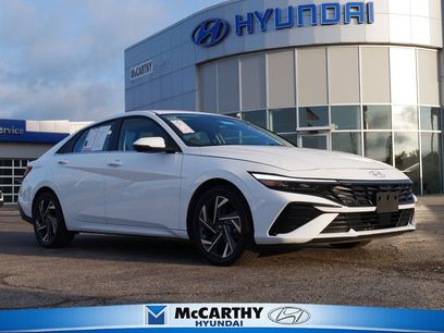 Used 2025 Hyundai Elantra Limited