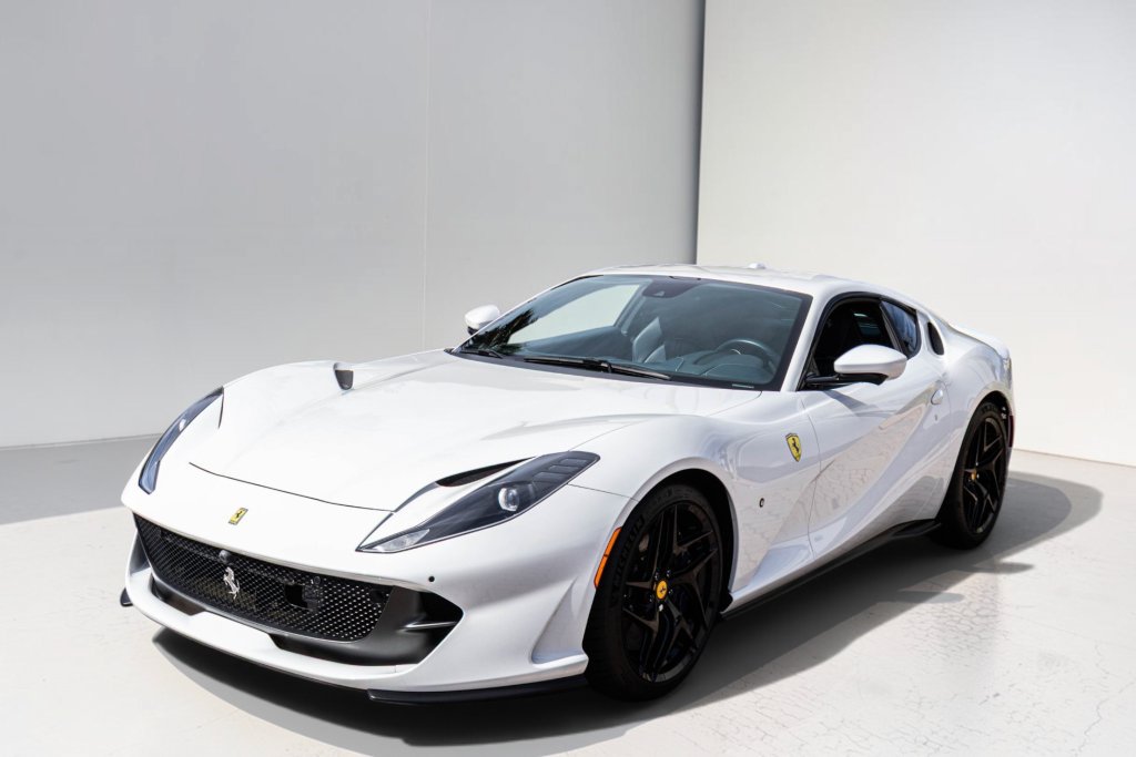 Certified 2019 Ferrari 812 Superfast RWD image 10