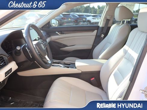 Used 2019 Honda Accord Touring image 22