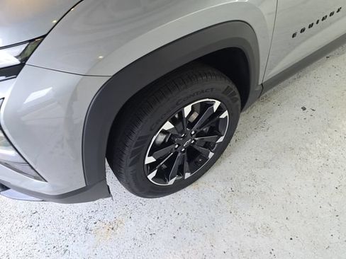 Used 2025 Chevrolet Equinox RS FWD image 9