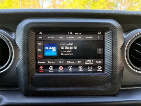 Used 2022 Jeep Wrangler Unlimited Sport image 9