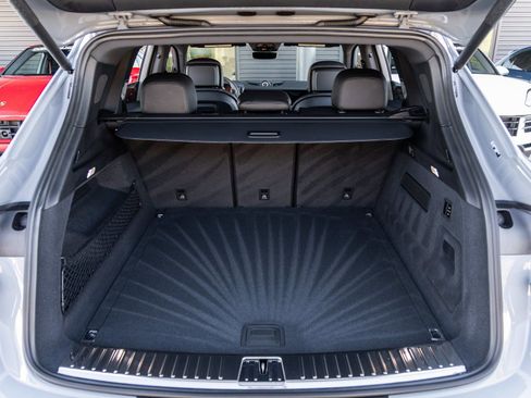 New 2026 Porsche Cayenne image 38
