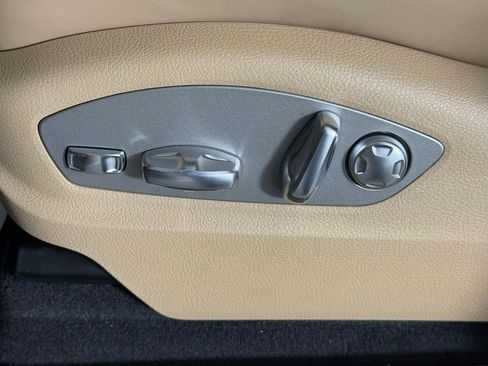 New 2026 Porsche Macan Turbo image 29